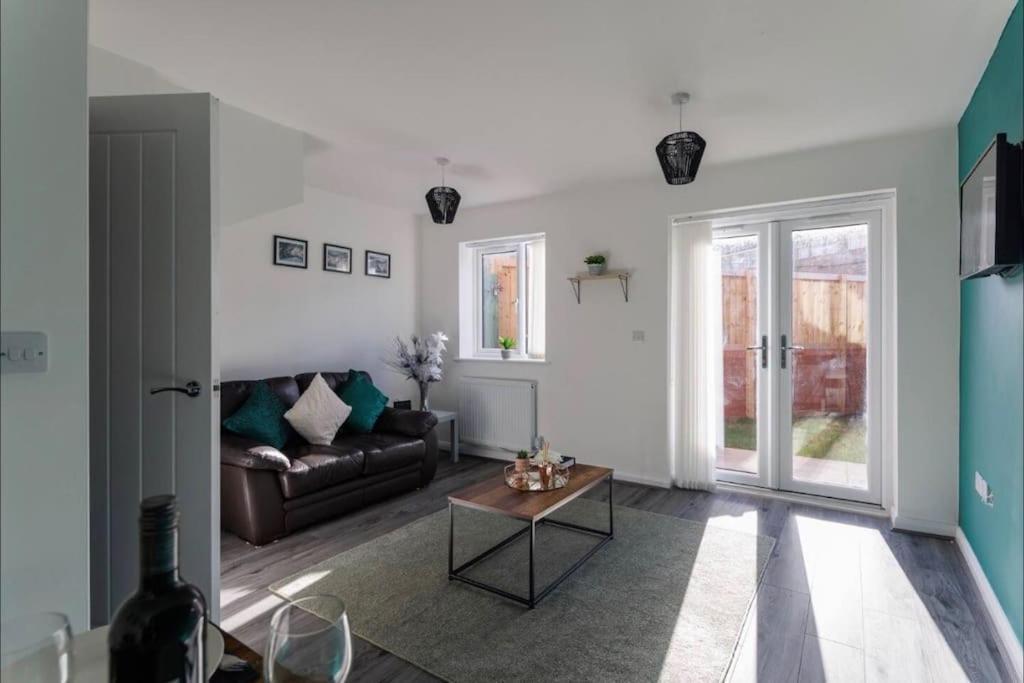 Luxury 3-Bedroom, 2-Bathroom Home Sleeps 7 People Λίβερπουλ Εξωτερικό φωτογραφία